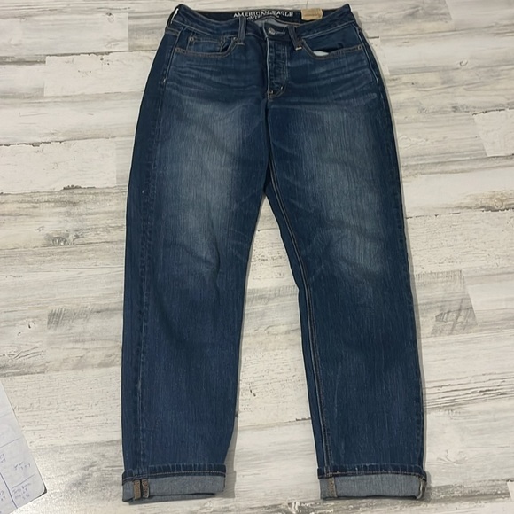 American Eagle Vintage High Rise Jeans Size 2.  NWT - Picture 2 of 11